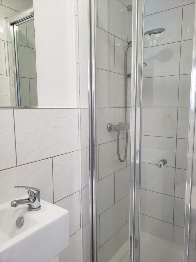 Vibrant Single Room Only For One Adult Southall Buitenkant foto